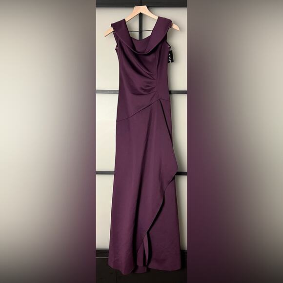 NEW XSCAPE "Adriana" Long Scuba Crepe Off the Shoulder Dress Size 6 - Picture 2 of 10